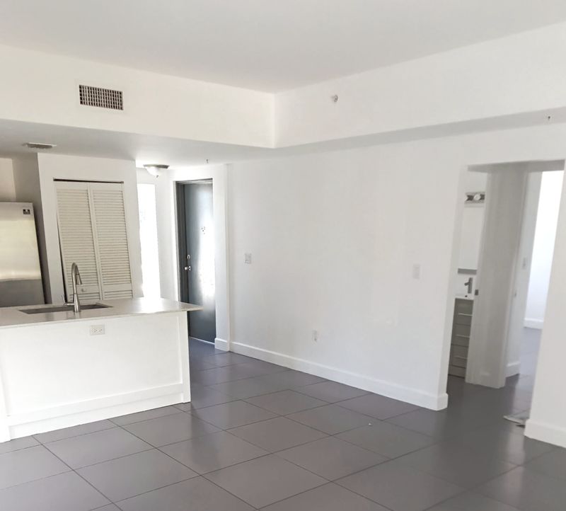 Interior photo 4 of 9, 1002 9th Avenue N